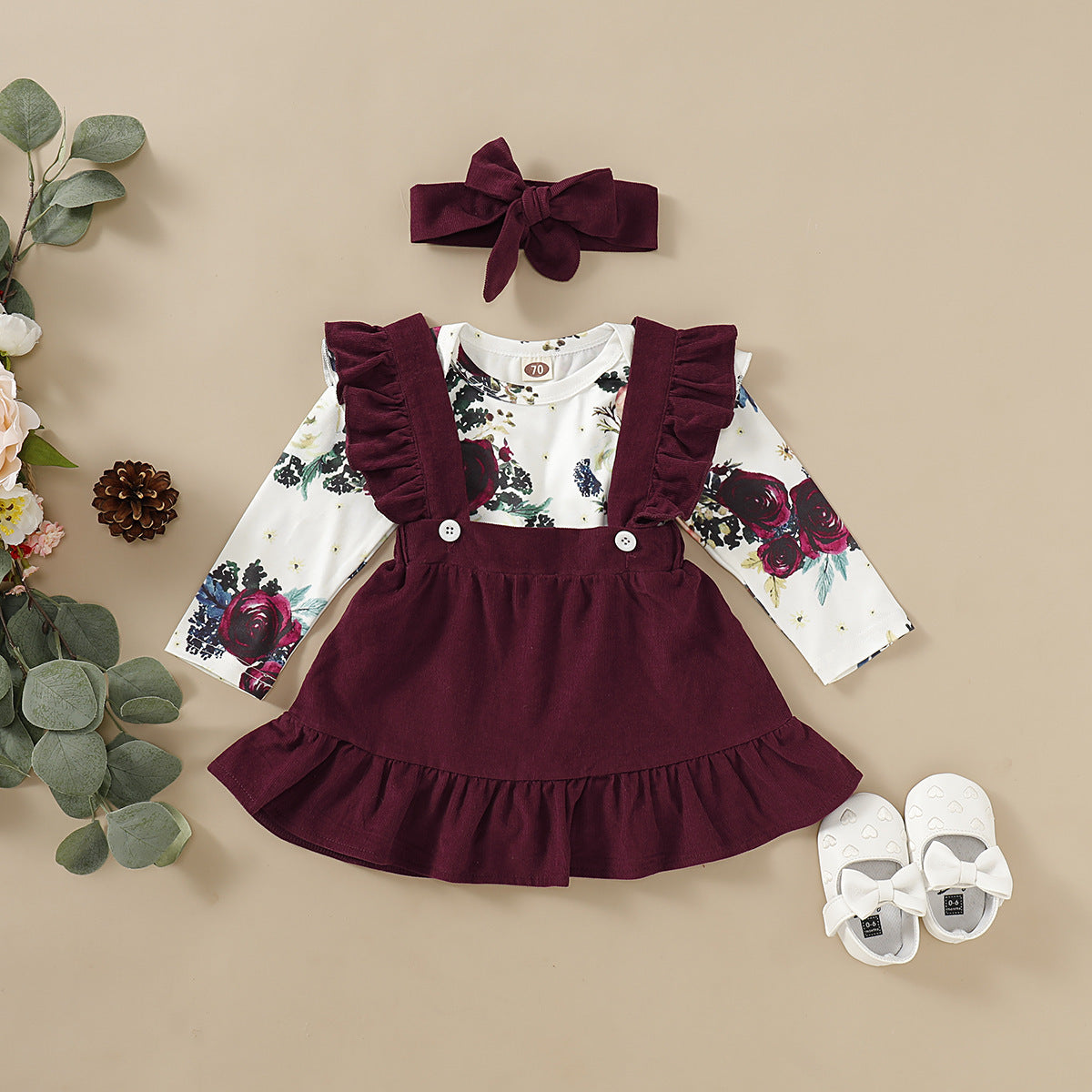 Ensemble trois pièces de bretelles à imprimé floral pour bébés et tout-petits