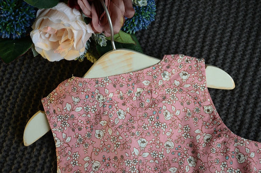 Ensemble gilet sans manches avec nœud et short
