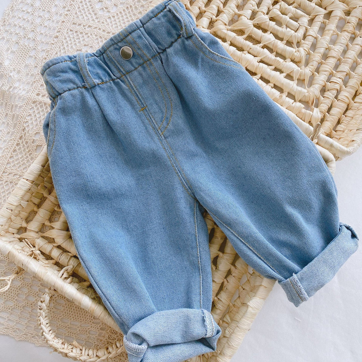 Jeans décontracté taille haute souple de couleur unie pour bébé