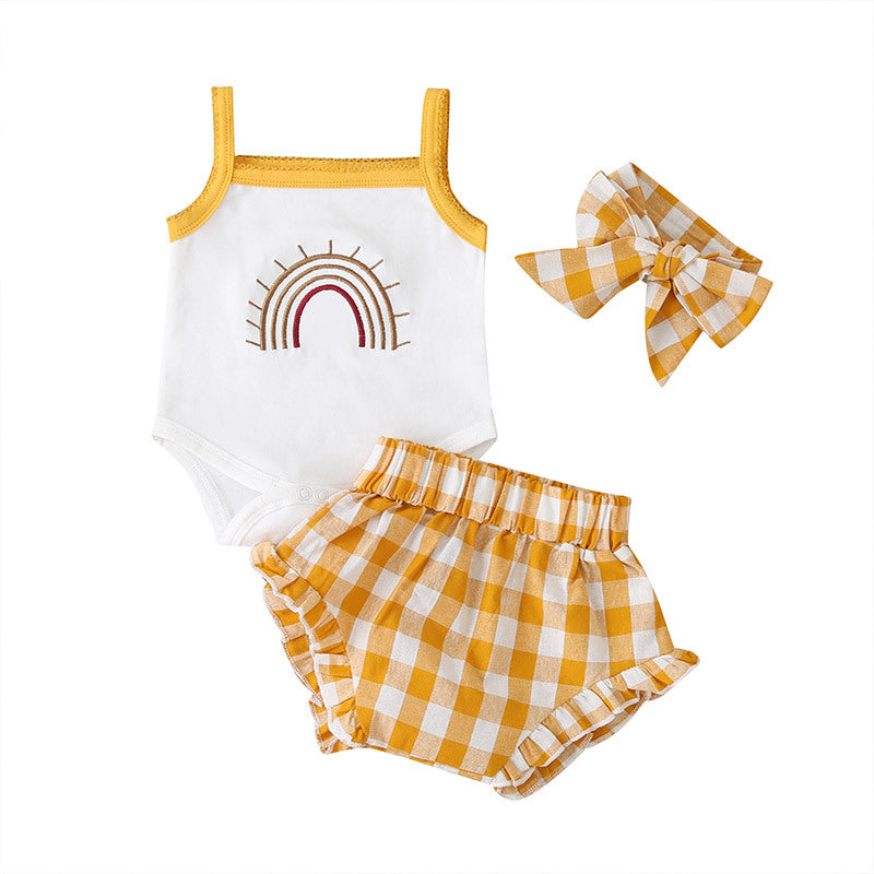 Ensemble trois pièces mode pour bébé fille : barboteuse à bretelles et short à carreaux