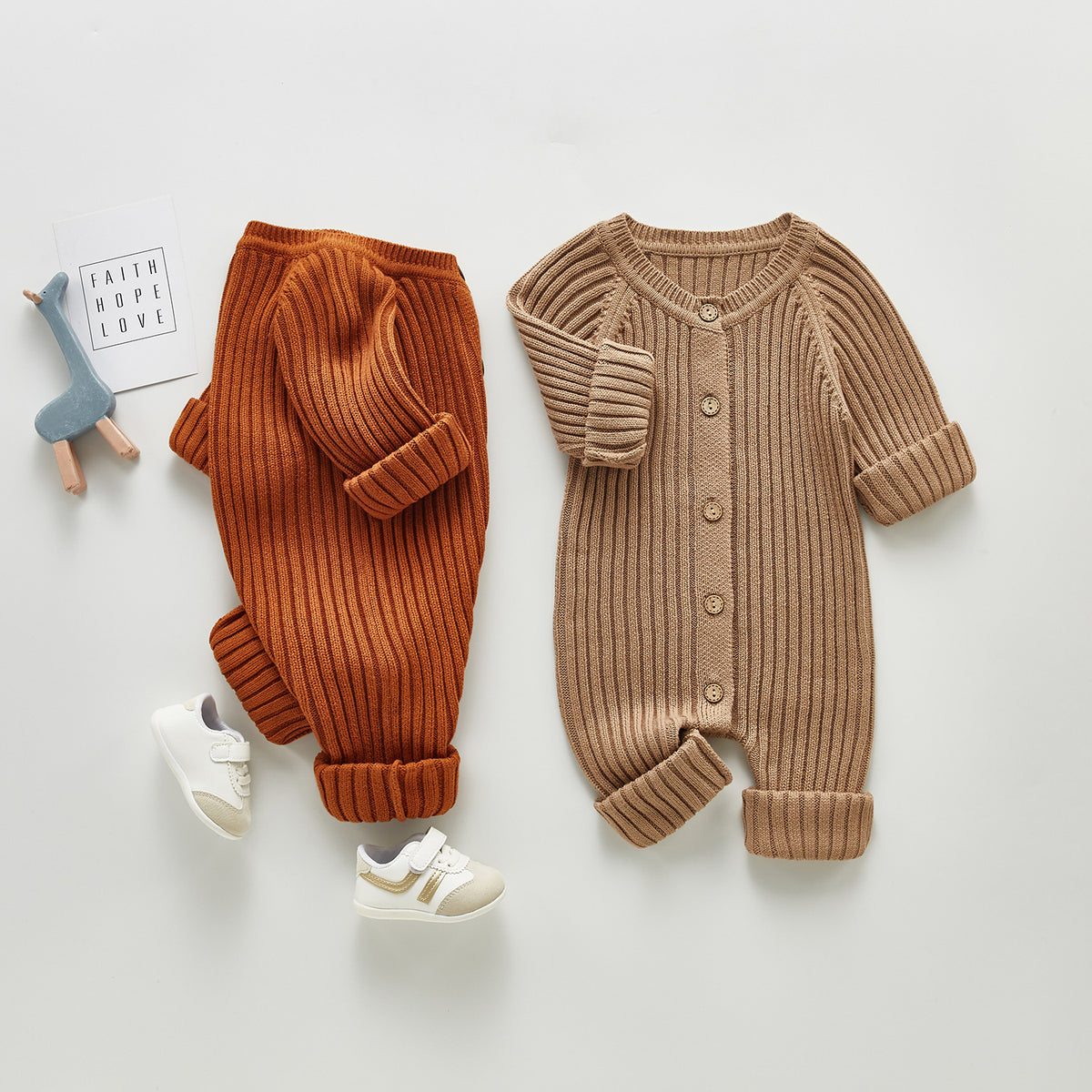 Combinaison bébé tricotée à manches longues pour printemps et automne
