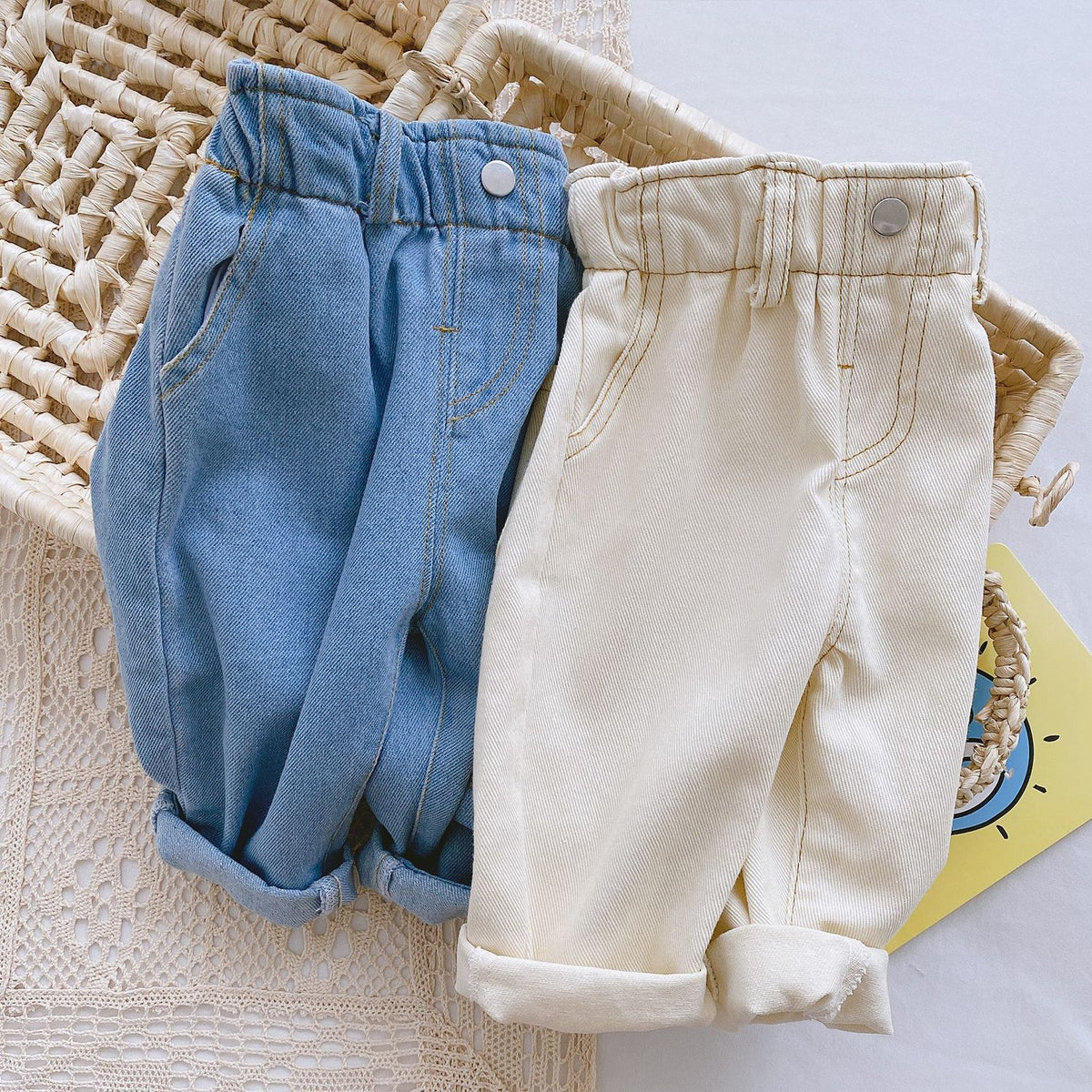 Jeans décontracté taille haute souple de couleur unie pour bébé