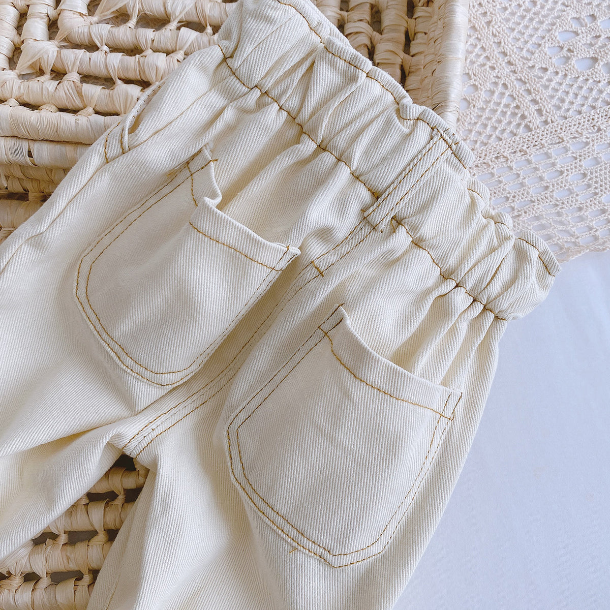 Jeans décontracté taille haute souple de couleur unie pour bébé